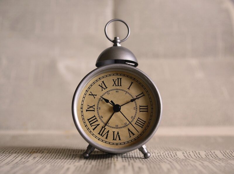 Clock Time Alarm Vintage - Free-Photos / Pixabay
